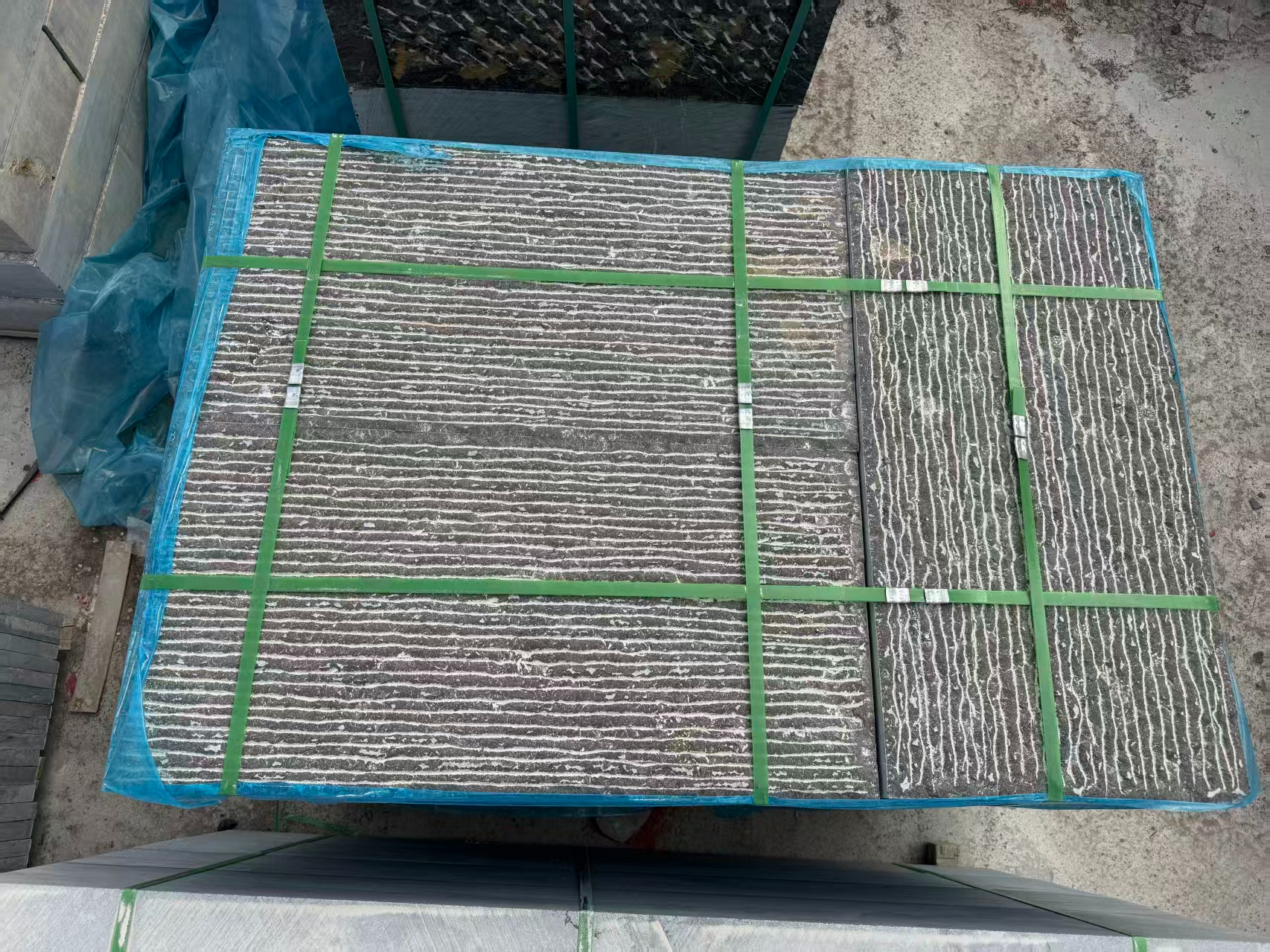 鏨道面青石板：傳統(tǒng)工藝與現(xiàn)代景觀的完美融合