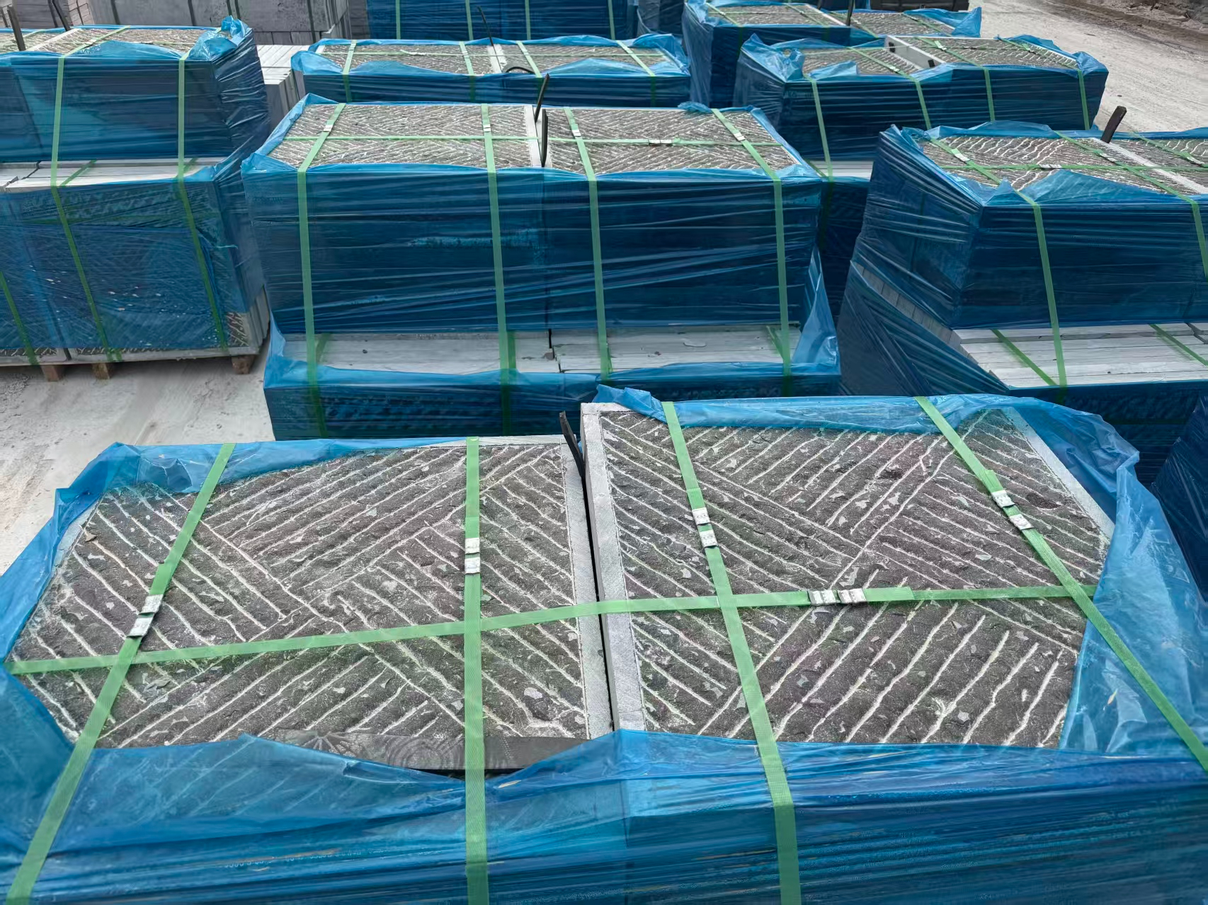 鏨道面青石板鋪裝：打造高質感戶外空間的優選方案